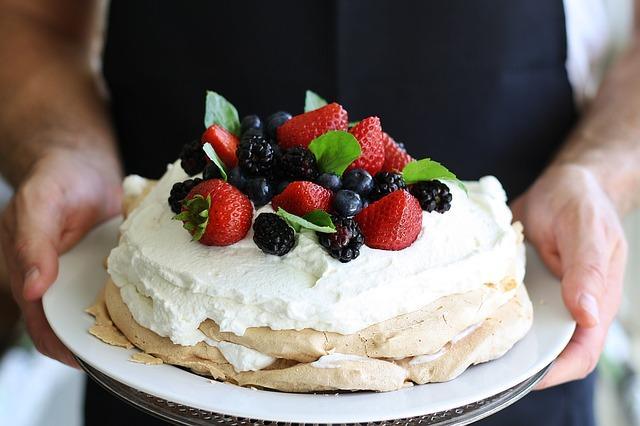 Di tích đếm bánh với meringues