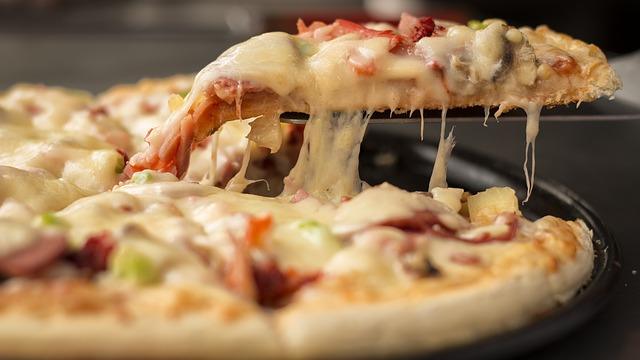 Hình ảnh pizza tươi với pho mát