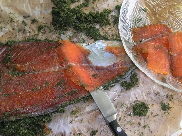 Dry way of salting red fish