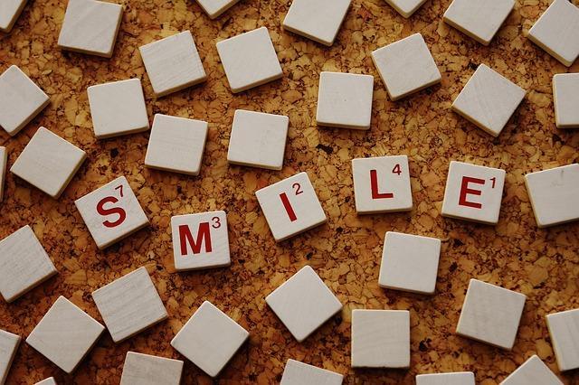 Photo of cubes with the inscription Smile