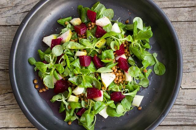 Củ cải đường và salad arugula