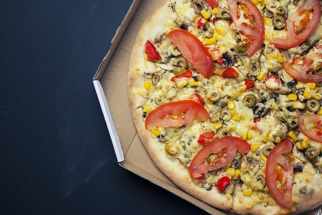 Bánh pizza nước bột